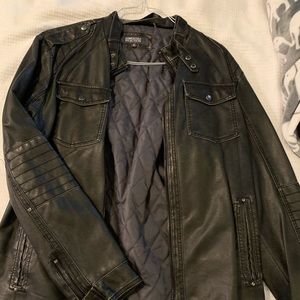 Men’s leather motorcycle jacket